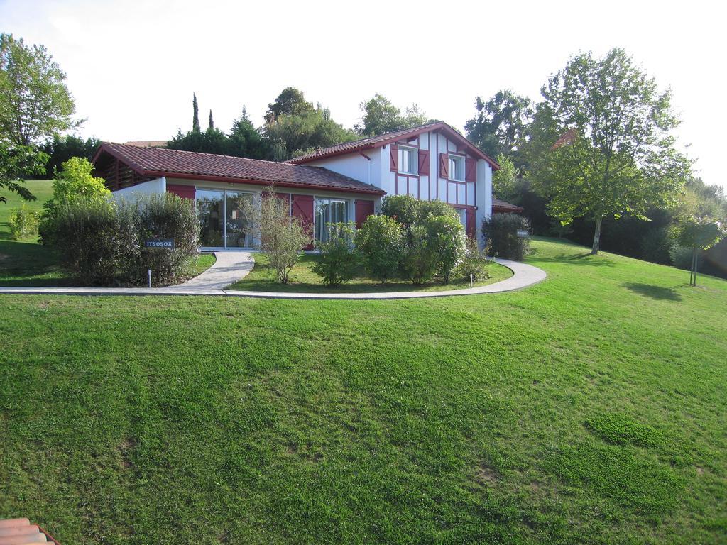 Les D'harri-xuria * Saint-Pierre-dʼIrube