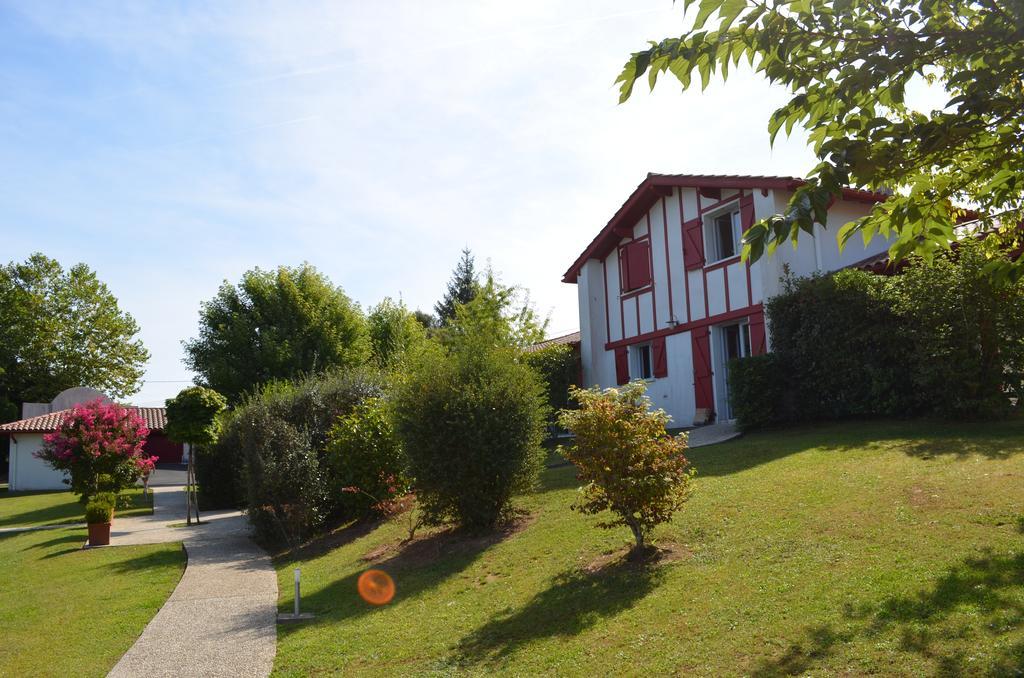 Les D'harri-xuria * Saint-Pierre-dʼIrube