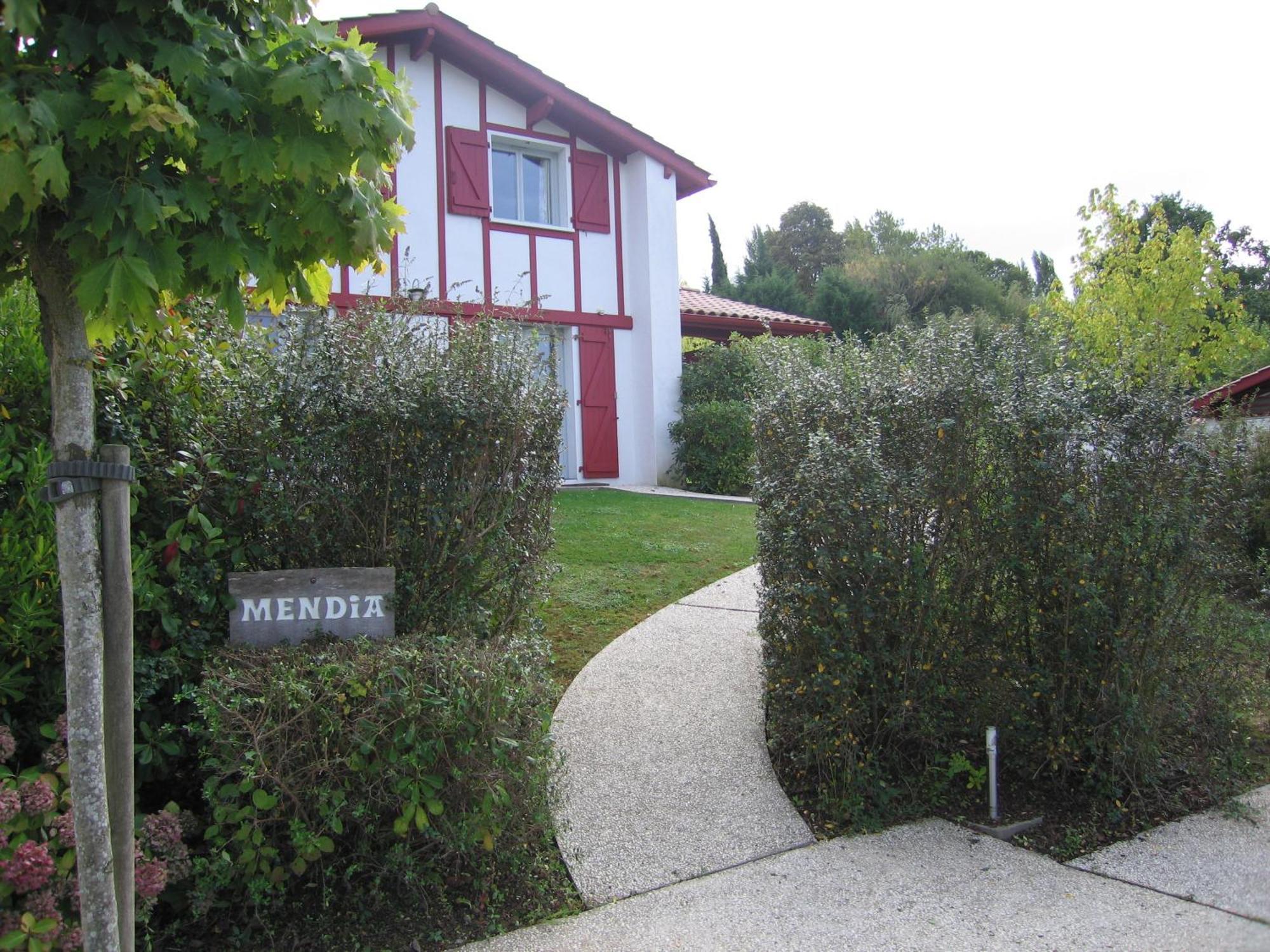 Les D'harri-xuria Villa